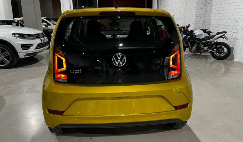 
								VOLKSWAGEN UP 2020 lleno									