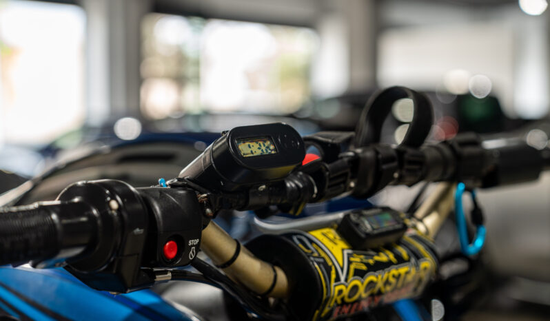 
								YAMAHA WAVE RUNNER GP 1300 2003 lleno									