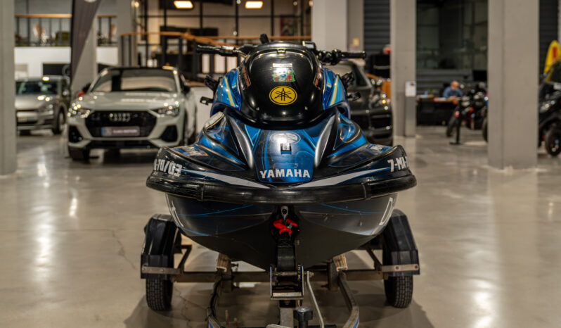 
								YAMAHA WAVE RUNNER GP 1300 2003 lleno									