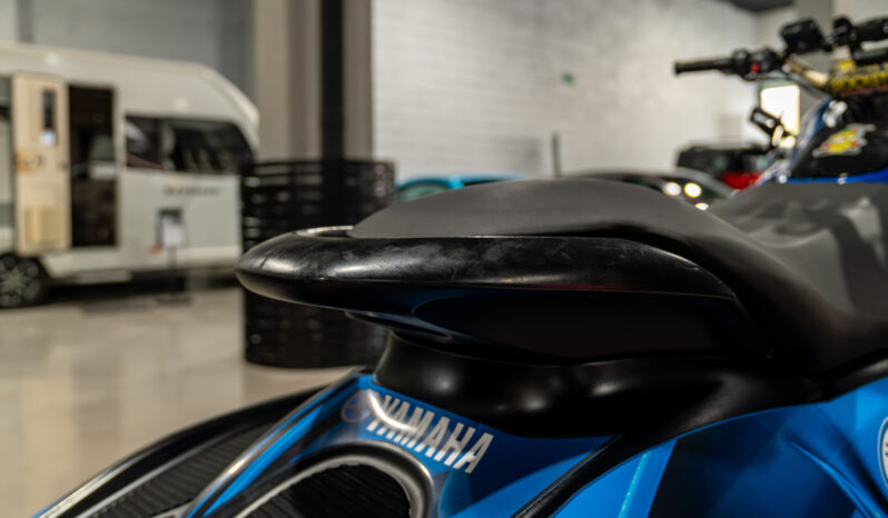 
								YAMAHA WAVE RUNNER GP 1300 2003 lleno									