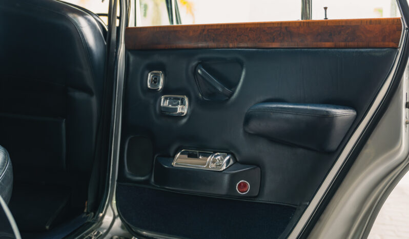 
								ROLLS ROYCE SILVER SHADOW II 1980 lleno									