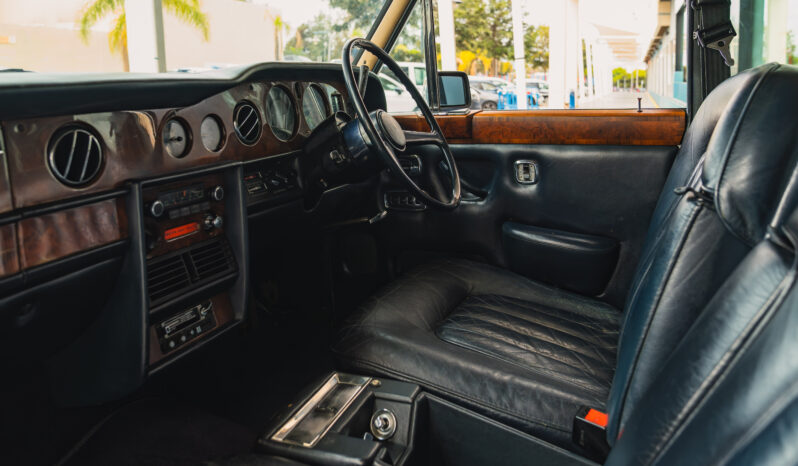 
								ROLLS ROYCE SILVER SHADOW II 1980 lleno									