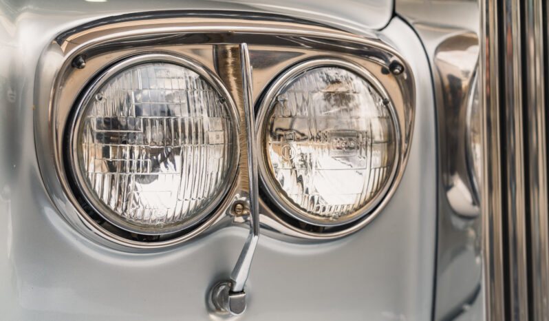 
								ROLLS ROYCE SILVER SHADOW II 1980 lleno									