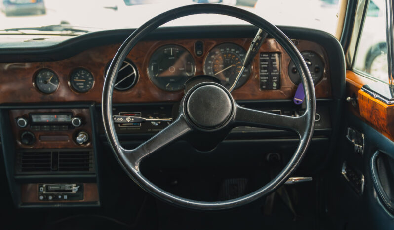 
								ROLLS ROYCE SILVER SHADOW II 1980 lleno									