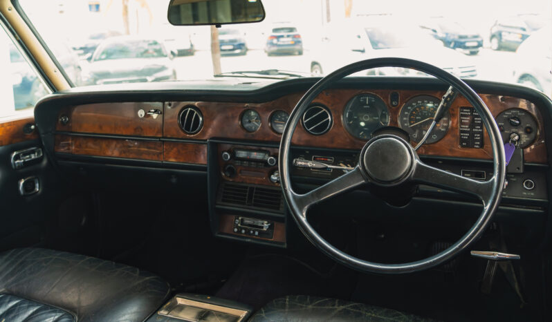 
								ROLLS ROYCE SILVER SHADOW II 1980 lleno									