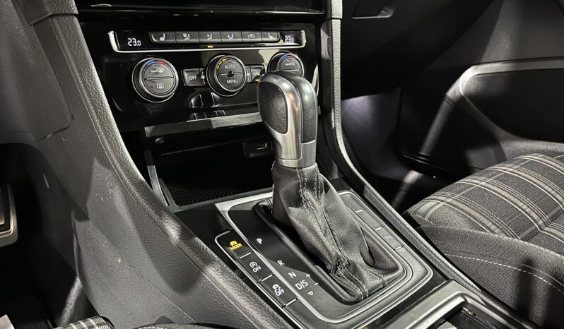 
								VOLKSWAGEN GOLF VII (AU) 3/5P/VAR (16-20) 2018 lleno									