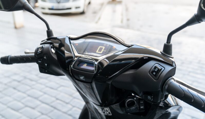 
								HONDA SH125AD 2024 lleno									