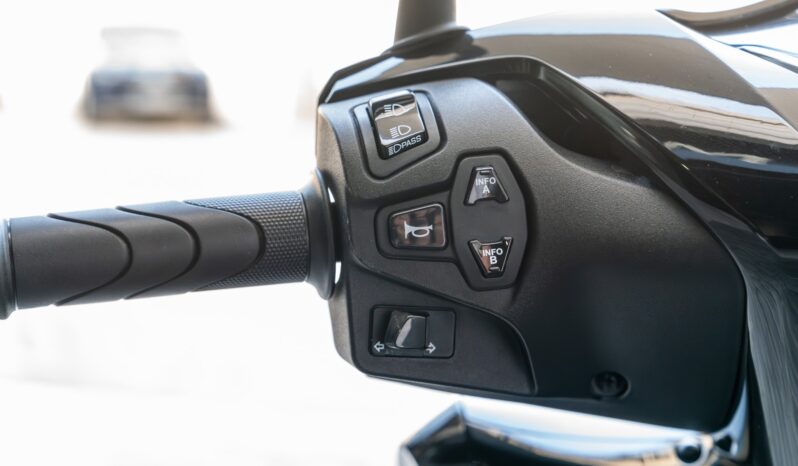 
								HONDA SH125AD 2024 lleno									