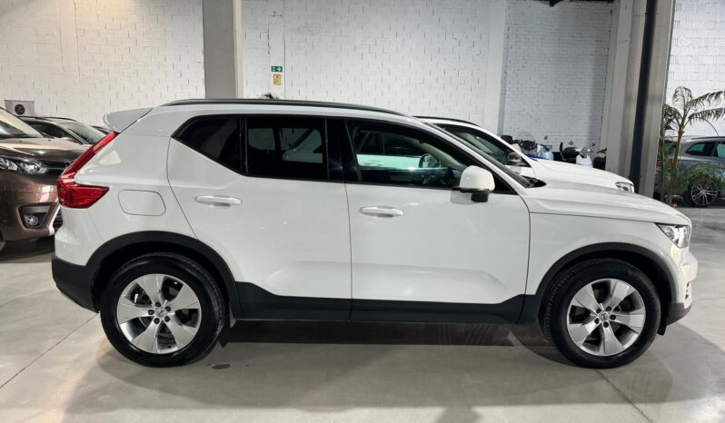 
								VOLVO XC40 (XZ) (18-) 2019 lleno									