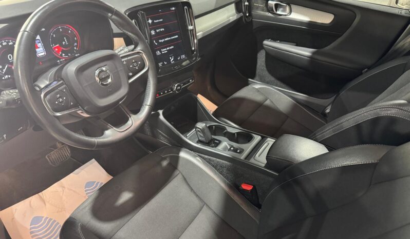 
								VOLVO XC40 (XZ) (18-) 2019 lleno									