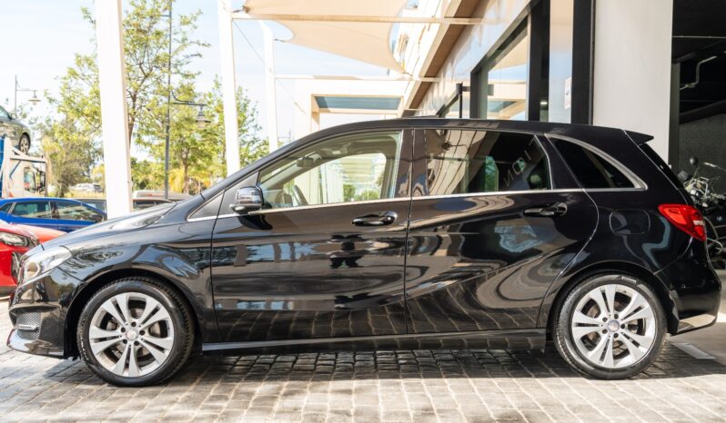 
								MERCEDES B180 2015 lleno									
