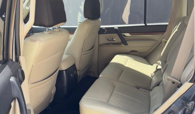 
								MITSUBISHI MONTERO 2008 lleno									