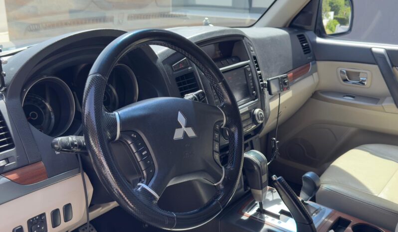 
								MITSUBISHI MONTERO 2008 lleno									