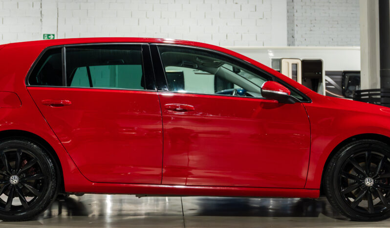 
								VW GOLF 2016 lleno									