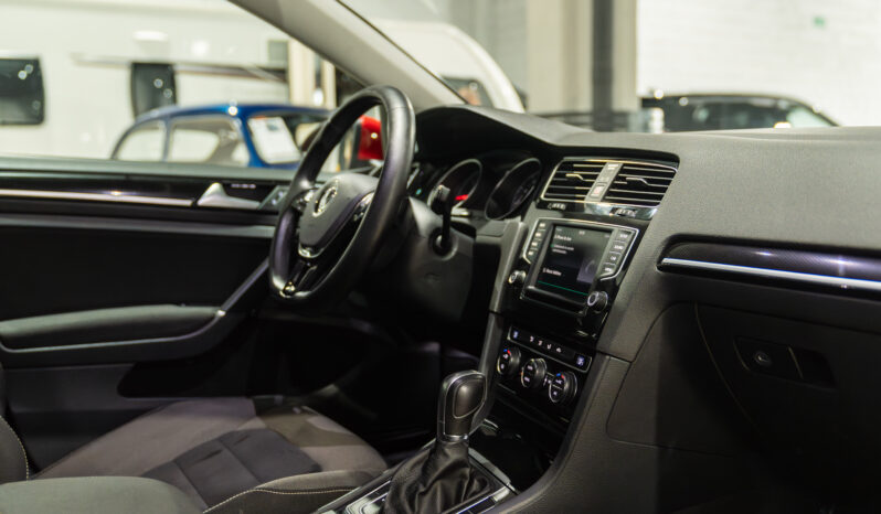 
								VW GOLF 2016 lleno									