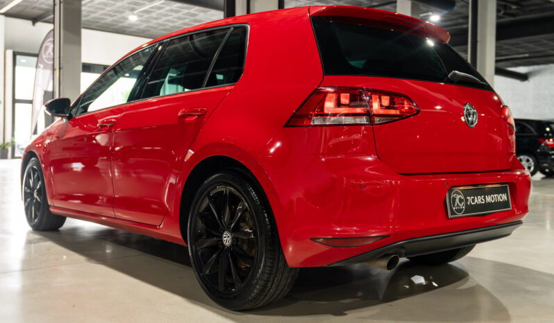 
								VW GOLF 2016 lleno									
