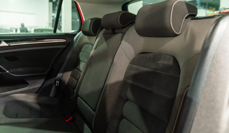 
								VW GOLF 2016 lleno									
