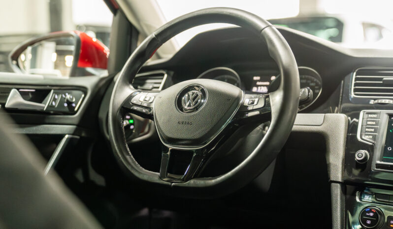 
								VW GOLF 2016 lleno									