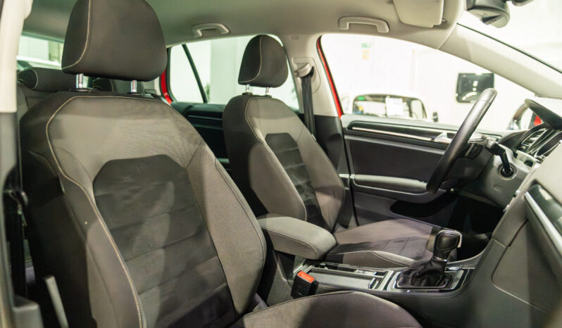 
								VW GOLF 2016 lleno									