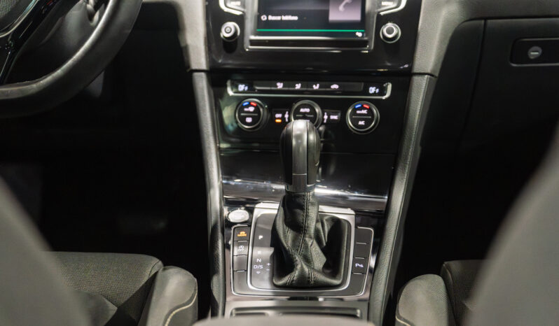 
								VW GOLF 2016 lleno									