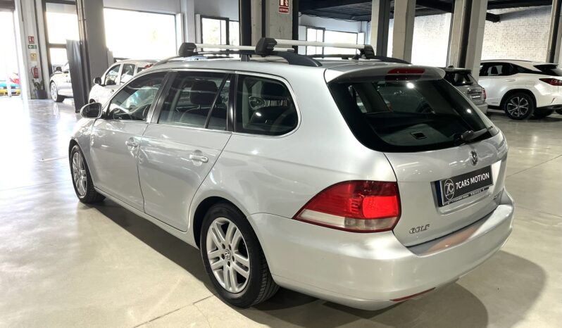 
								VOLKSWAGEN GOLF 2009 lleno									