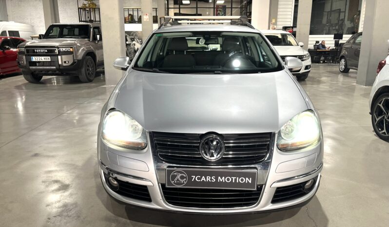 
								VOLKSWAGEN GOLF 2009 lleno									