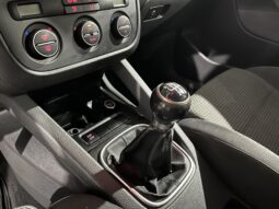 
										VOLKSWAGEN GOLF 2009 lleno									