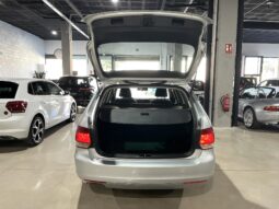 
										VOLKSWAGEN GOLF 2009 lleno									