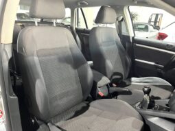 
										VOLKSWAGEN GOLF 2009 lleno									