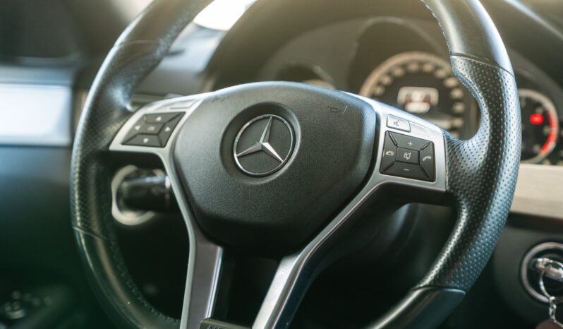 
								MERCEDES BENZ CLASE E (W 212) 4P (09-13) 2012 lleno									