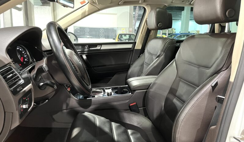
								VOLKSWAGEN TOUAREG (7P) 5P (10-14) 2012 lleno									