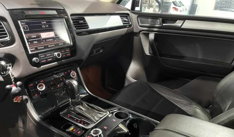 
								VOLKSWAGEN TOUAREG (7P) 5P (10-14) 2012 lleno									