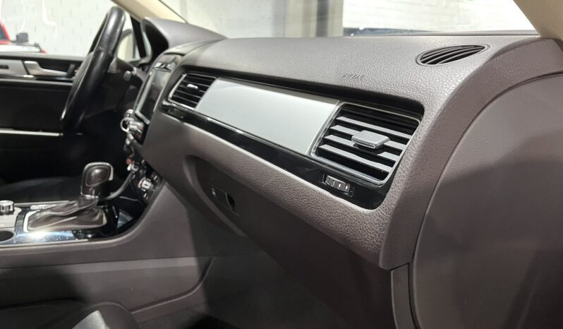 
								VOLKSWAGEN TOUAREG (7P) 5P (10-14) 2012 lleno									