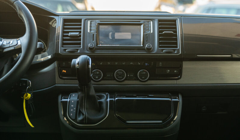
								VOLKSWAGEN TRANSPORTER COMBI (7H) (15-19) 2017 lleno									