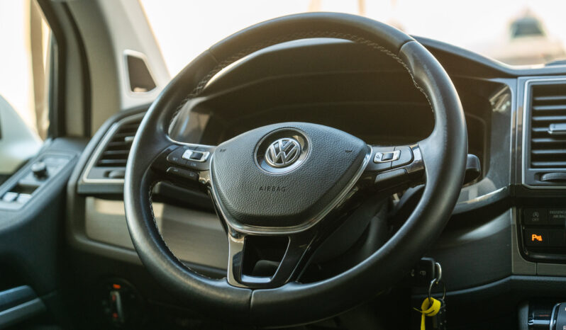 
								VOLKSWAGEN TRANSPORTER COMBI (7H) (15-19) 2017 lleno									