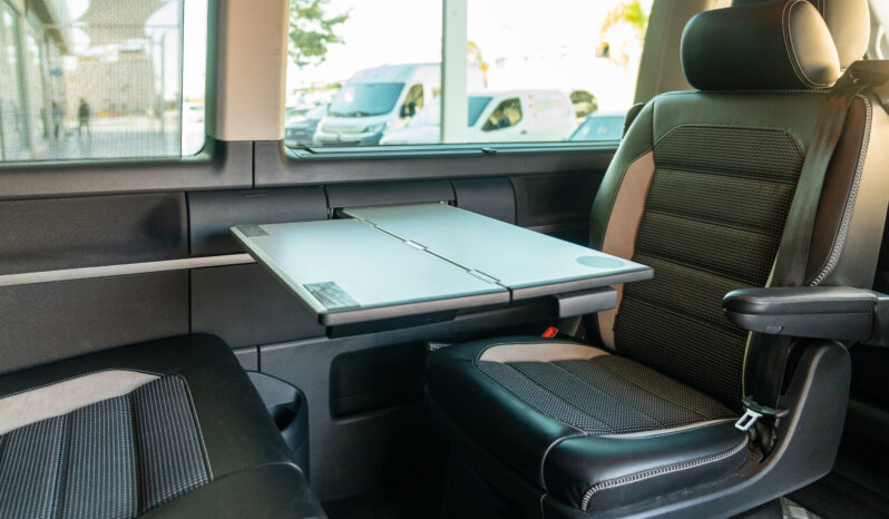 
								VOLKSWAGEN TRANSPORTER COMBI (7H) (15-19) 2017 lleno									
