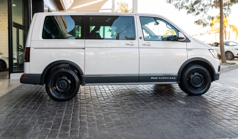 
								VOLKSWAGEN TRANSPORTER COMBI (7H) (15-19) 2017 lleno									