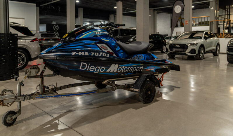 
								YAMAHA WAVE RUNNER GP 1300 2003 lleno									