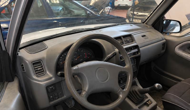 
								SUZUKI VITARA 2001 lleno									