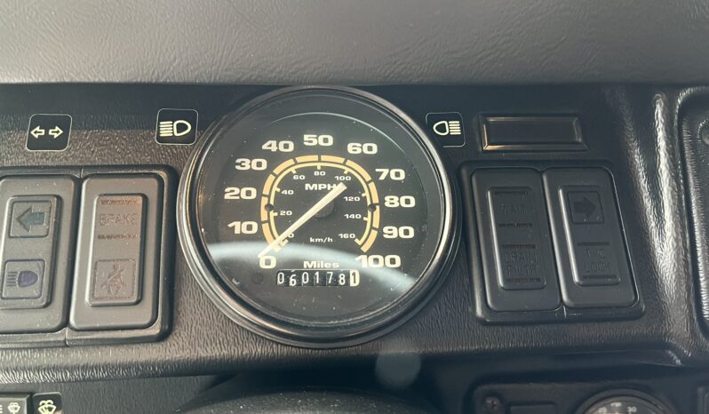 
								HUMMER H1 1997 lleno									