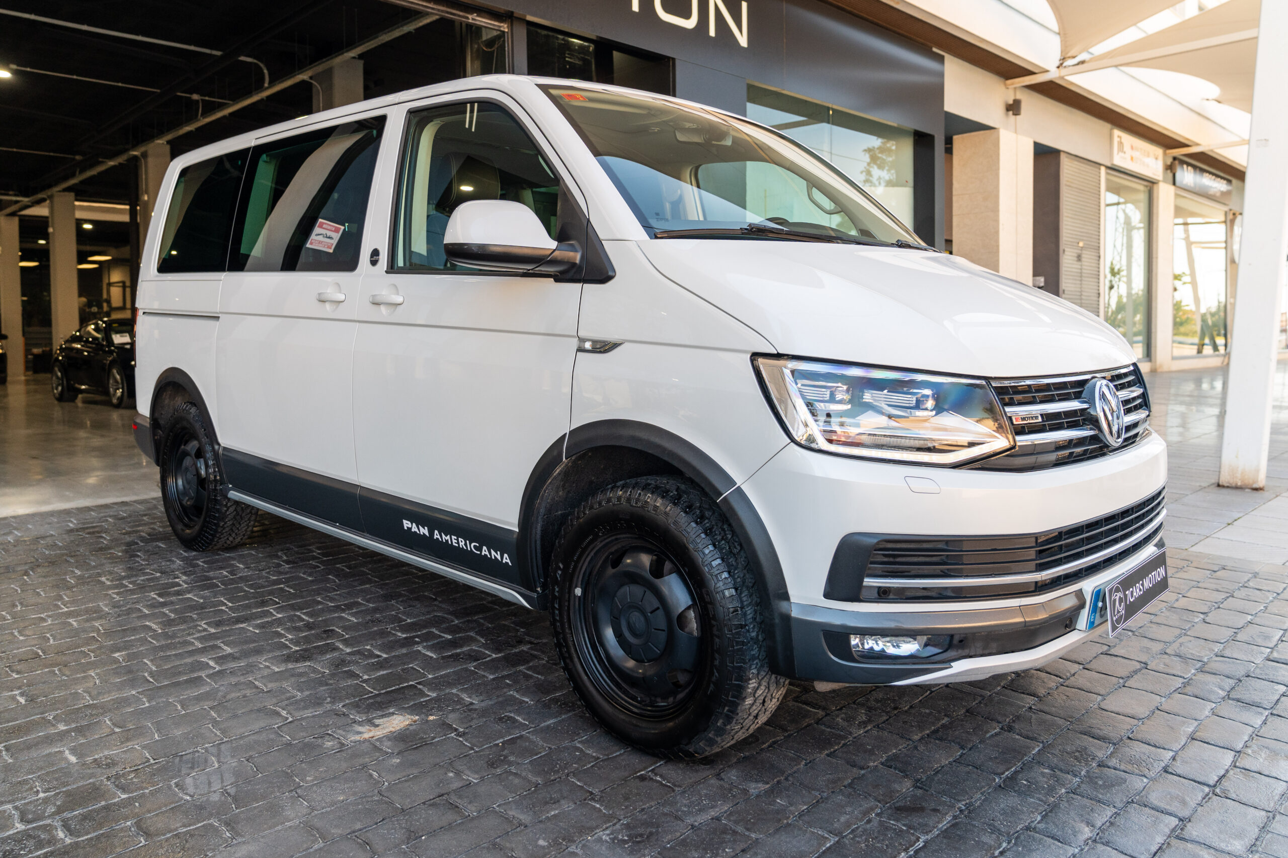 VOLKSWAGEN TRANSPORTER COMBI (7H) (15-19) 2017