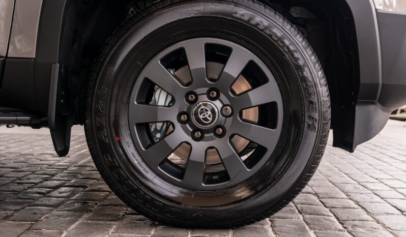 
								TOYOTA LAND CRUISER (250) 5P (24-) 2025 lleno									