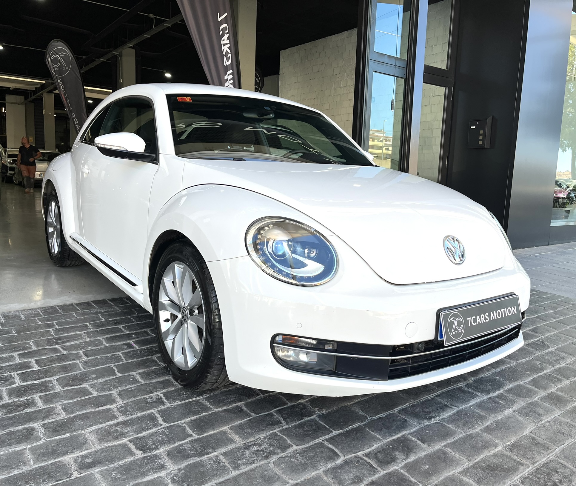 VOLKSWAGEN BEETLE (16) 3P (11-16) 2012