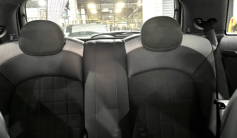 
								MINI MINI (F56) 3P (13-21) 2020 lleno									