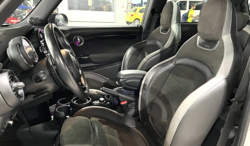 
								MINI MINI (F56) 3P (13-21) 2020 lleno									
