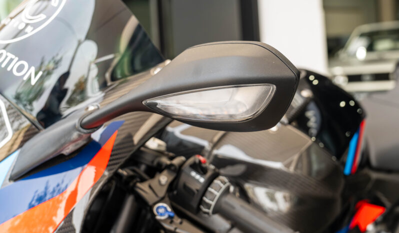 
								BMW M 1000 RR 2024 lleno									