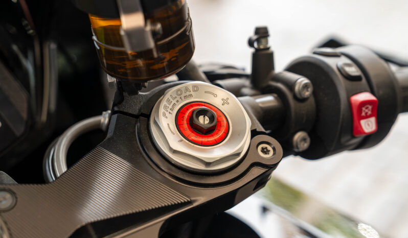 
								BMW M 1000 RR 2024 lleno									