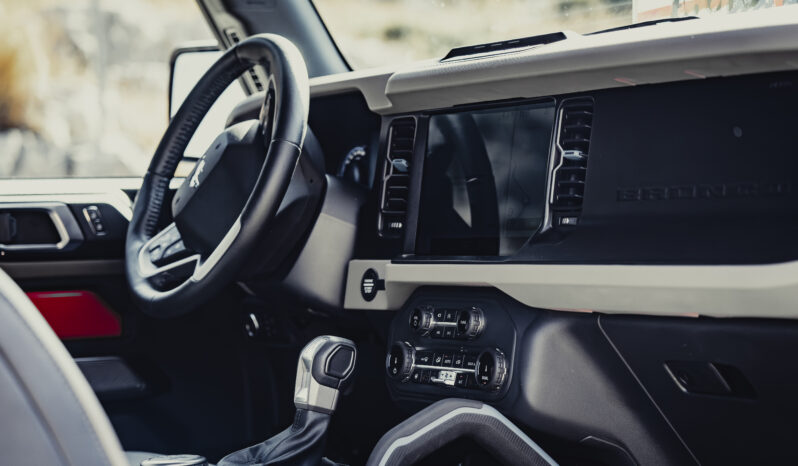 
								FORD BRONCO 2022 lleno									