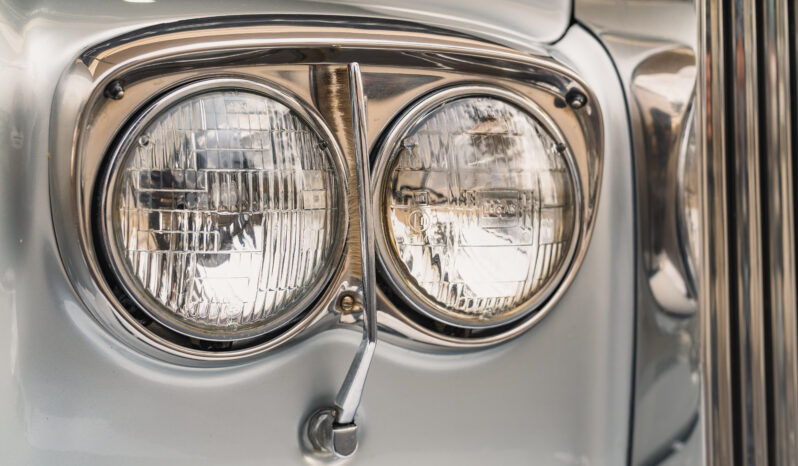 
								ROLLS ROYCE SILVER SHADOW II 1980 lleno									
