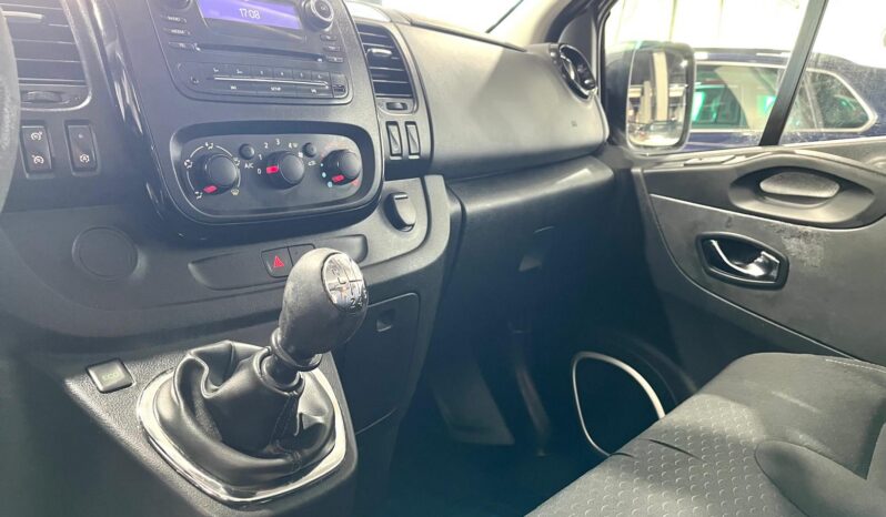 
								OPEL VIVARO FURGON (7) (14-19) 2016 lleno									